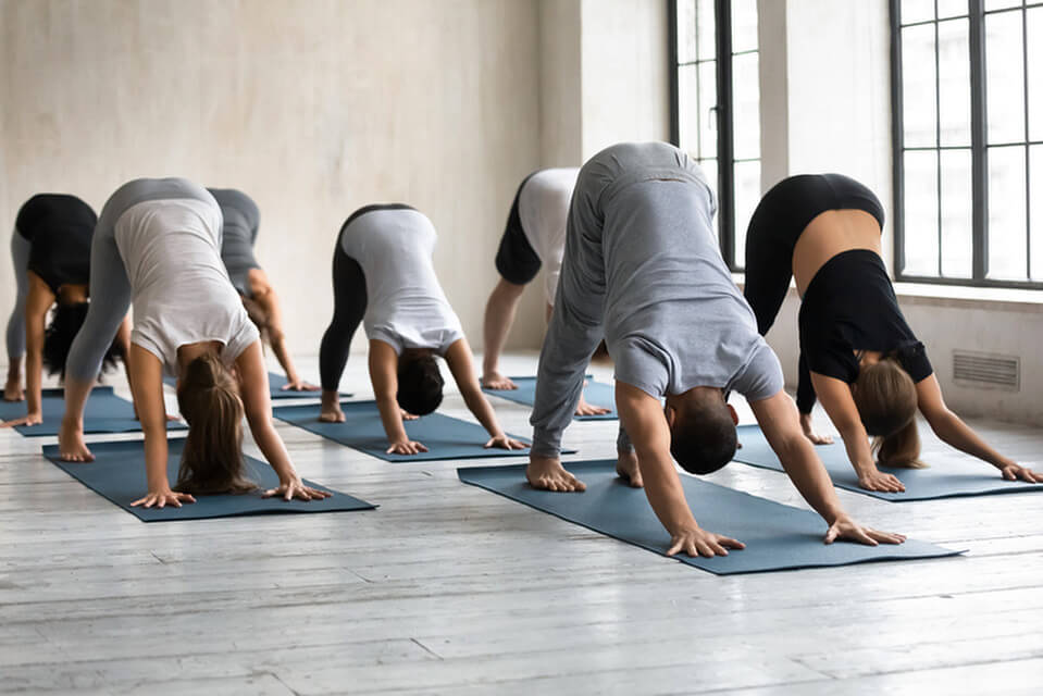Yogakurse in Düsseldorf - Entdecke entspannende und energiegeladene Yogaerlebnisse vor Ort